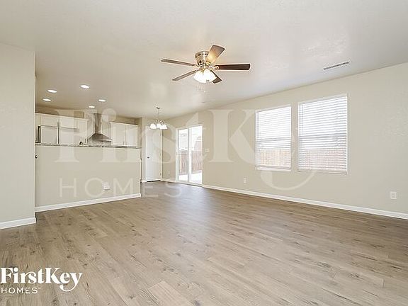 3rd image of 61 Meadowlark Cir