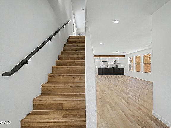 5th image of 6452 W RUTH Avenue