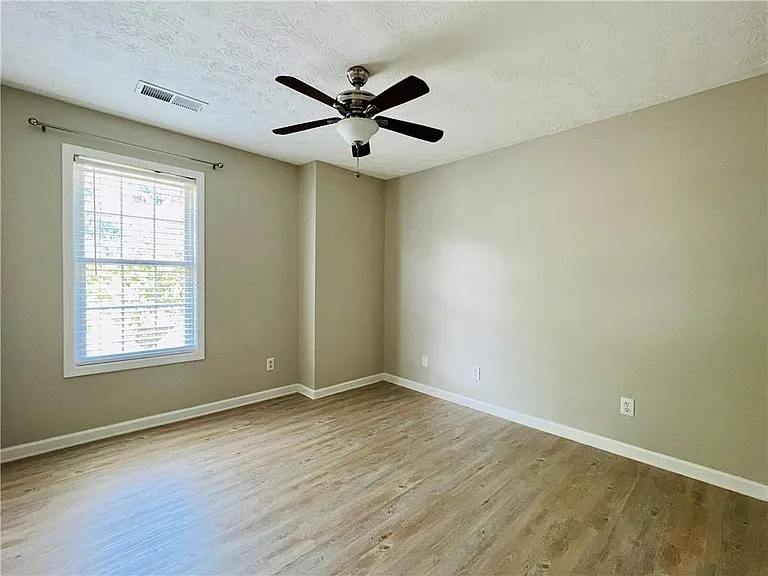 156 Weatherstone Dr — Photo 16