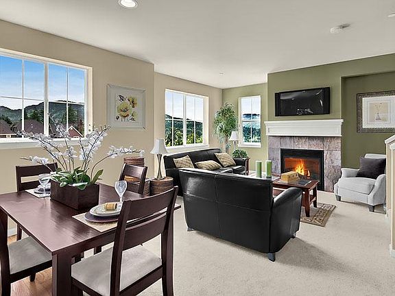 3rd image of 361 NE Eaton Ln #152