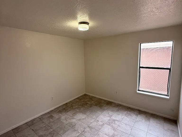 618 Chama St SE #1 — Photo 5