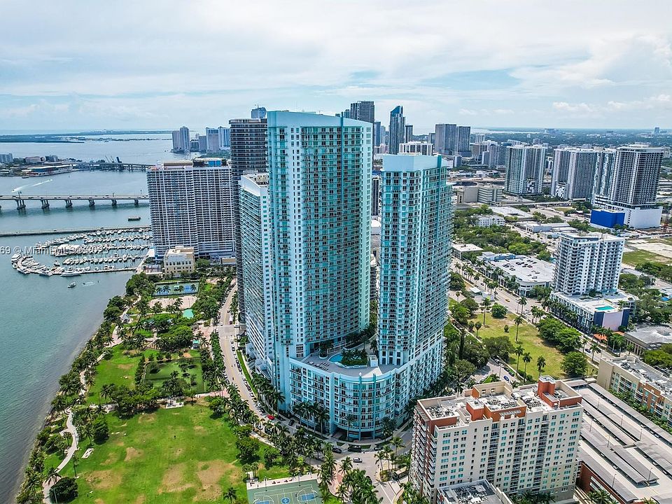 1st image of 1900 N Bayshore Dr APT 516