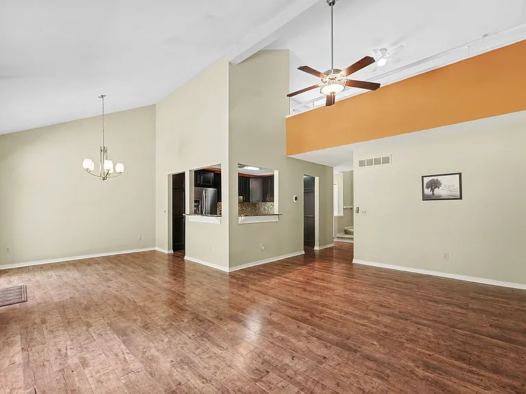 701 Charing Ct — Photo 8