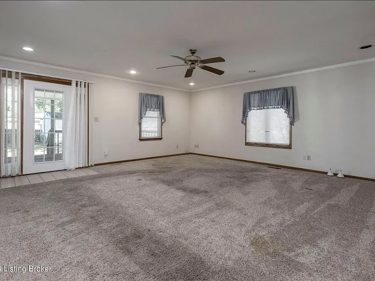 8502 Blue Lick Rd — Photo 11