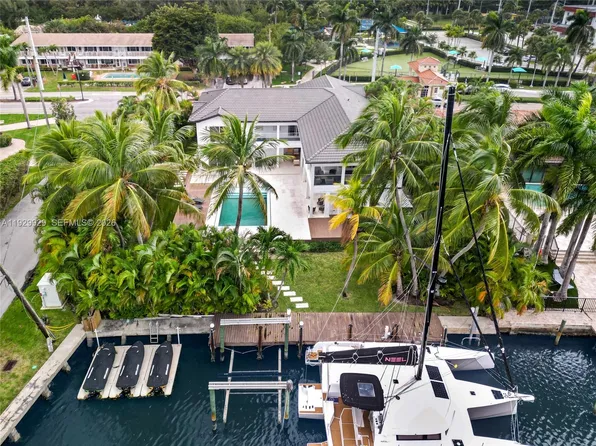 431 Layne Blvd, Hallandale, FL 33009