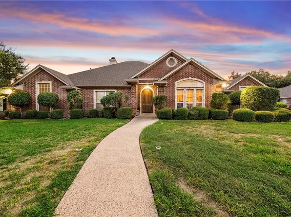 221 Appaloosa Trl, Woodway, TX 76712