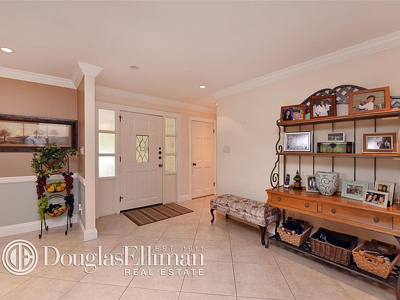 2nd image of 116 Sheridan Ave
