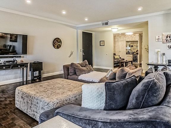 4th image of 1909 Glendon Ave APT 103