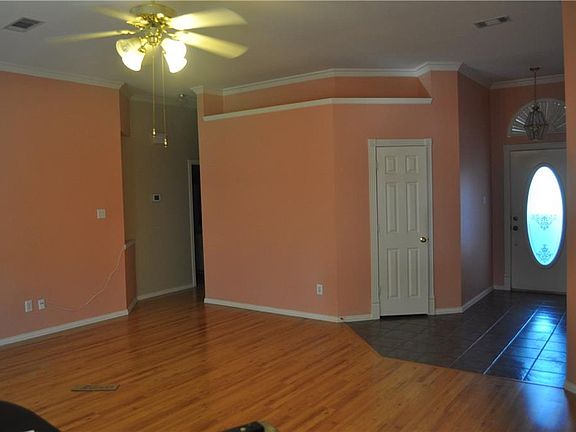 3rd image of 8348 Emerald Cir
