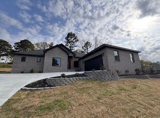 614 Adamson Dr, Searcy, AR 72143