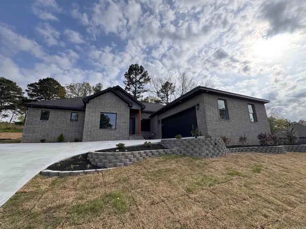 614 Adamson Dr, Searcy, AR 72143