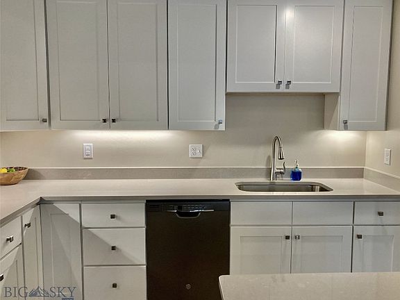 5th image of 1297 Thomas Dr Unit 104
