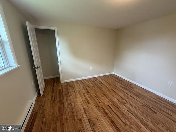 5th image of 271 Redwood Dr APT B