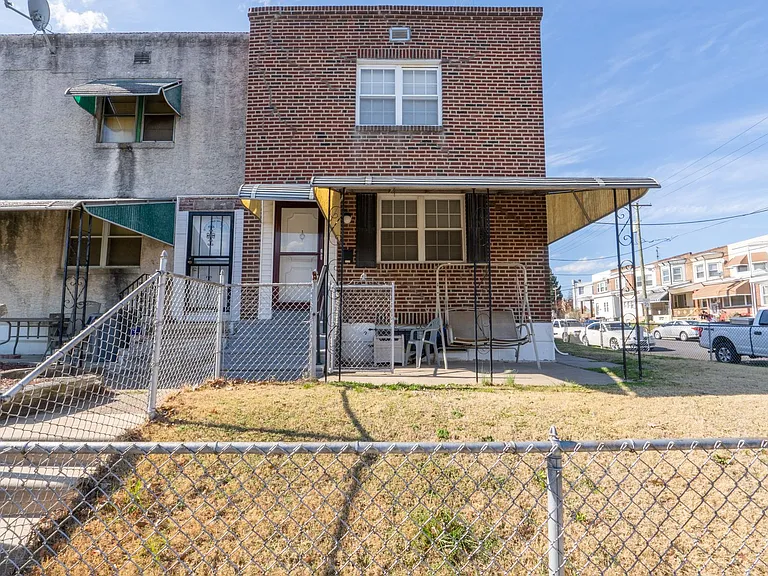 7101 Dorel St — Photo 1