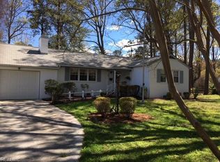 310 Mistletoe Dr, Newport News, VA 23606
