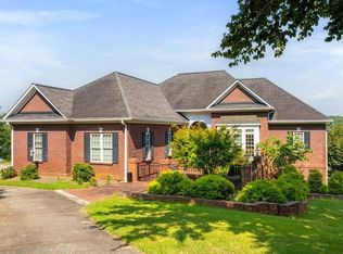 104 E Peninsula Dr, Laurens, SC 29360