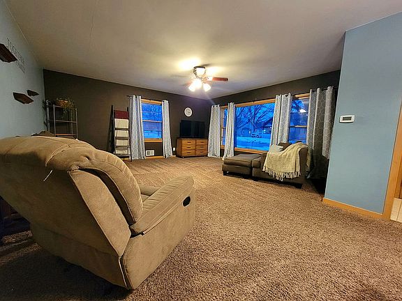 Large living/dining room