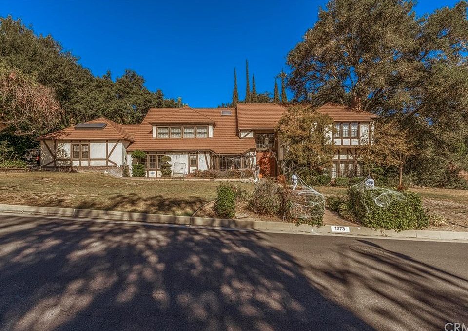 1st image of 1373 El Mirador Dr