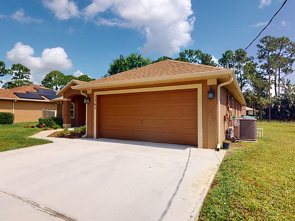 2nd image of 1741 SW Penrose Avenue