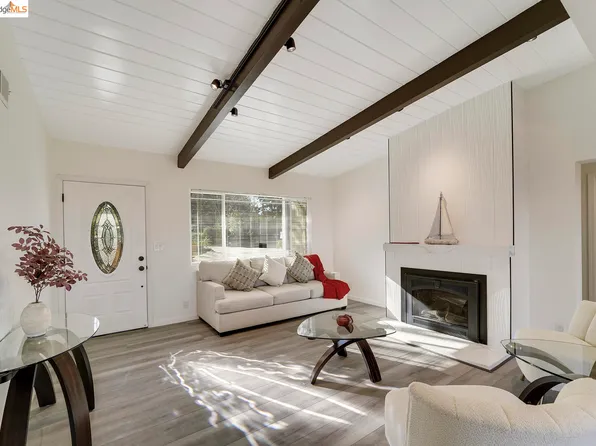 6224 N Arlington Blvd, San Pablo, CA 94806
