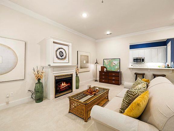 2nd image of 2409 Homestead Ln