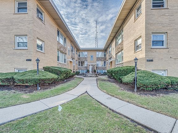 2nd image of 5501 W Edmunds St APT 1C