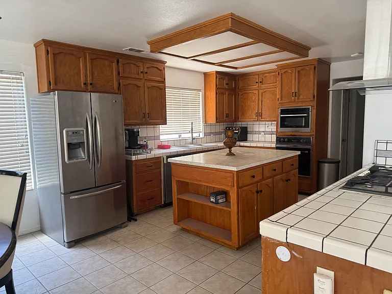 3945 N Angus St — Photo 8