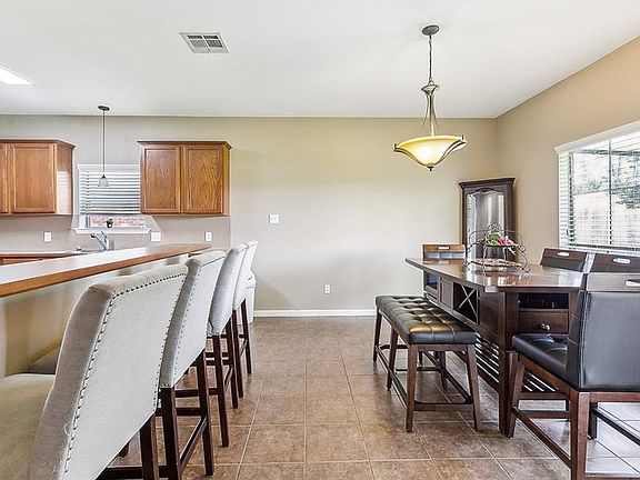 5th image of 26388 Poplar Glen Dr