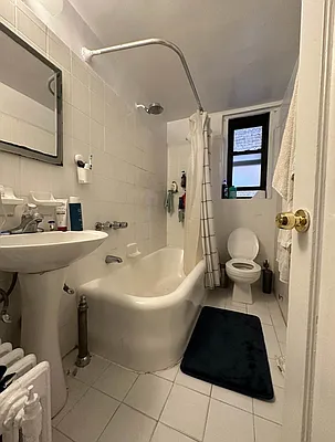 Rented by Green Home NY Realty LLC | media 6