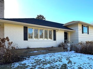 5137 Meadow Rdg, Edina, MN 55439