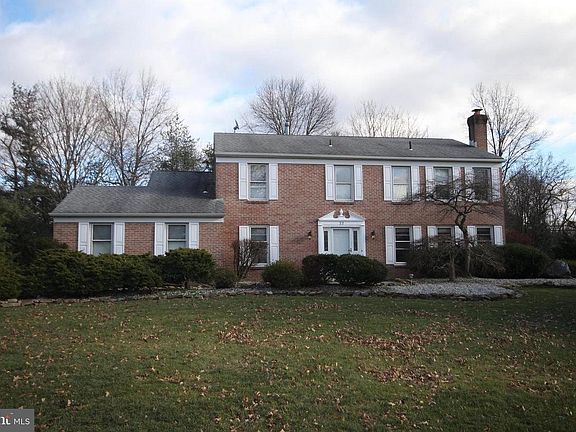 2nd image of 22 Melvina Dr
