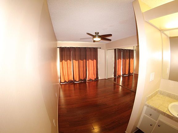 Bed Room 1 (Pic 2)