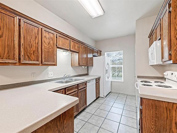 4th image of 1401 Wood Ave
