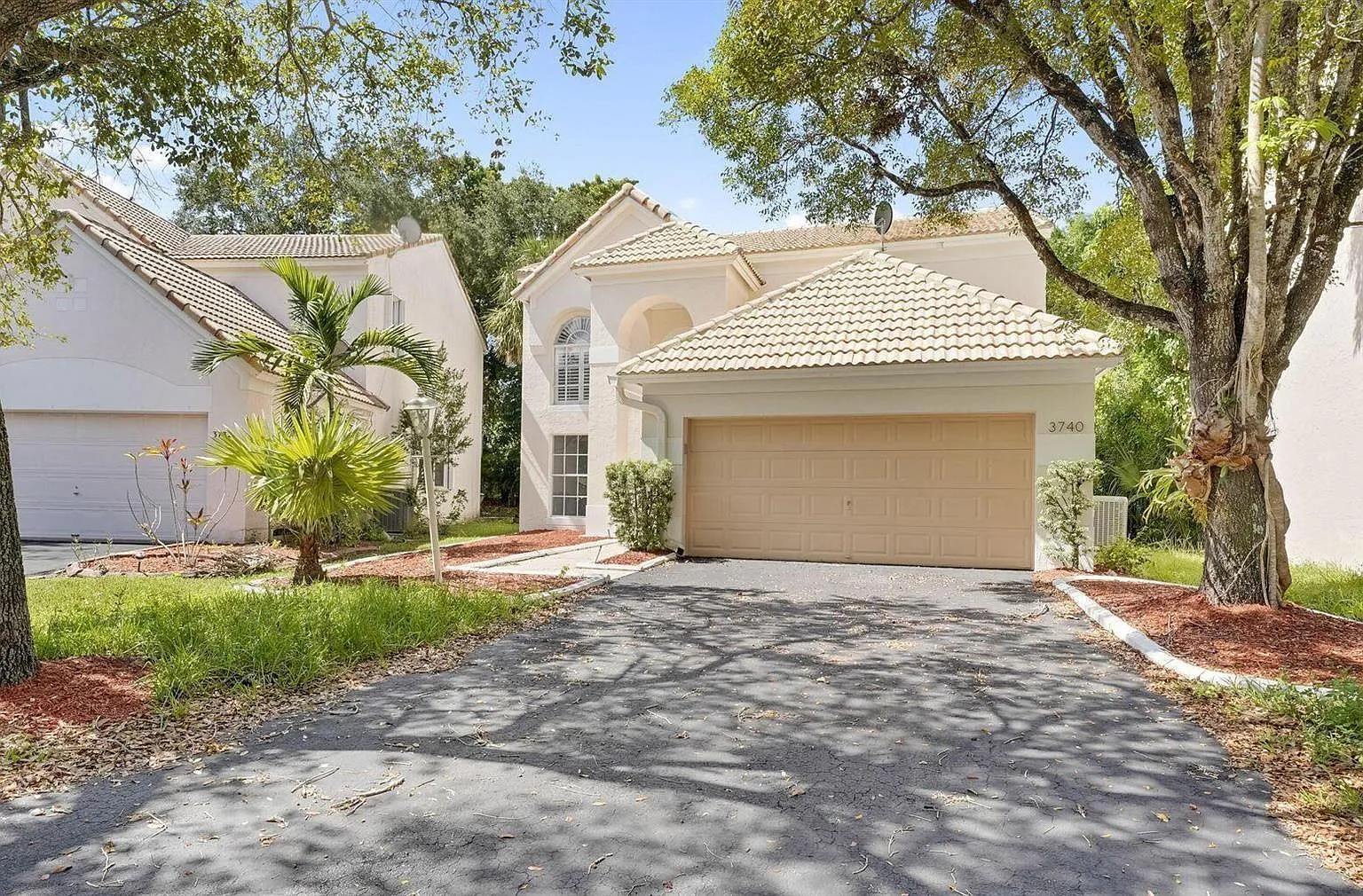 3 bed, 2.5 bath, $3,800 — Photo 2
