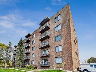 6505 N Nashville Ave APT 105, Chicago, IL, 60631