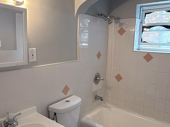 2nd image of 297 Osborne Ter #5