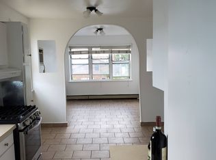 2175 48th St #2, Astoria, NY 11105