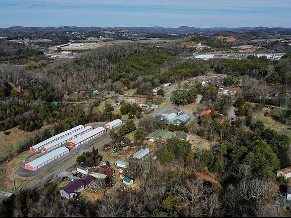 3rd image of 239 W Mount Rd