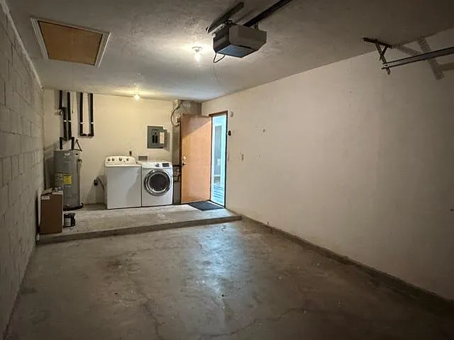 2360 Ironstone Dr E — Photo 21