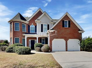 2410 Chandler Grove Dr, Buford, GA 30519