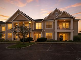 1913 Saratoga Ln, Fishkill, NY 12524