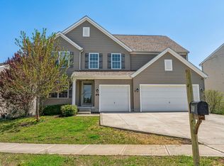 900 Salinger Dr, Lithopolis, OH 43136