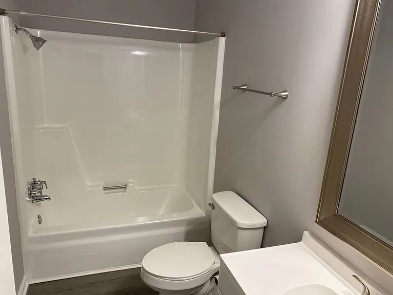 1006 W Main St #2 — Photo 5