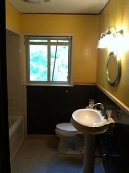 4th image of 708 Walnut St
