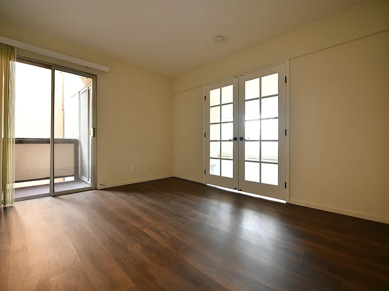 5401 Broadway Ter — Photo 19