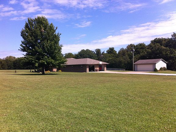 Attached 2 car w/ workshop 