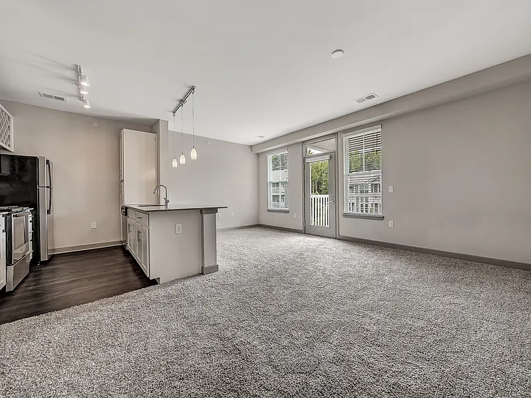 Avellan Springs Apartments — Photo 15