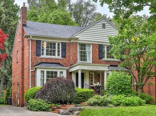 612 Vesta Dr, Toronto, ON M5N 1H9