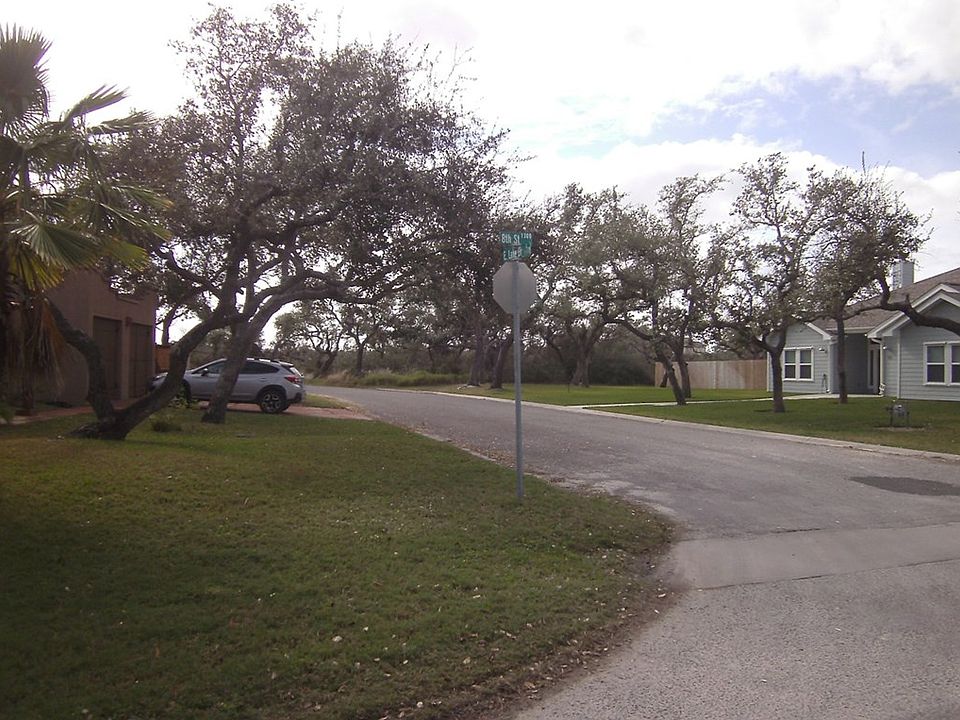 2nd image of 100 E Lake Dr