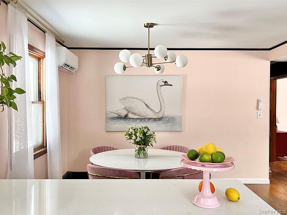 5th image of 9 King Road